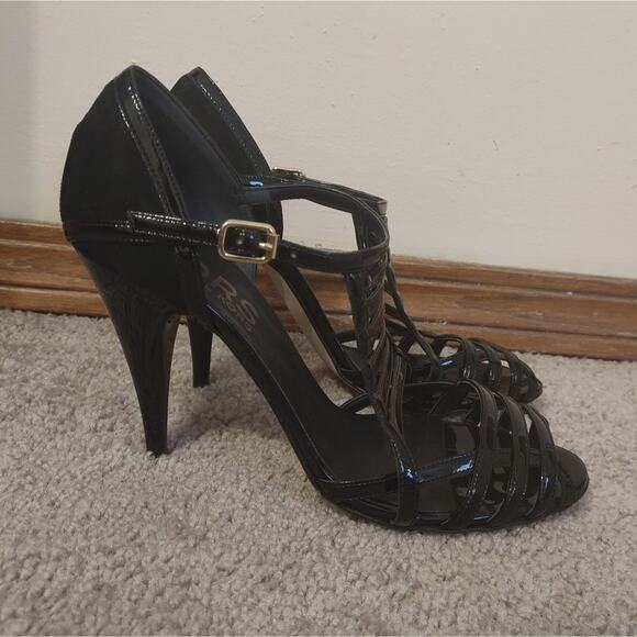 Kors Michael Kors Strappy Leather Black Heeled Sandals Adjustable Size 9 - Picture 1 of 7